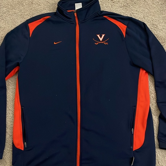 Nike UVA Tech - Picture 2 of 5